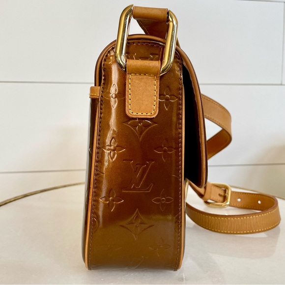 SOLD - Louis Vuitton Christie GM Crossbody Bag | LV Monogram Vernis Bronze Bag - Picture 5 of 16